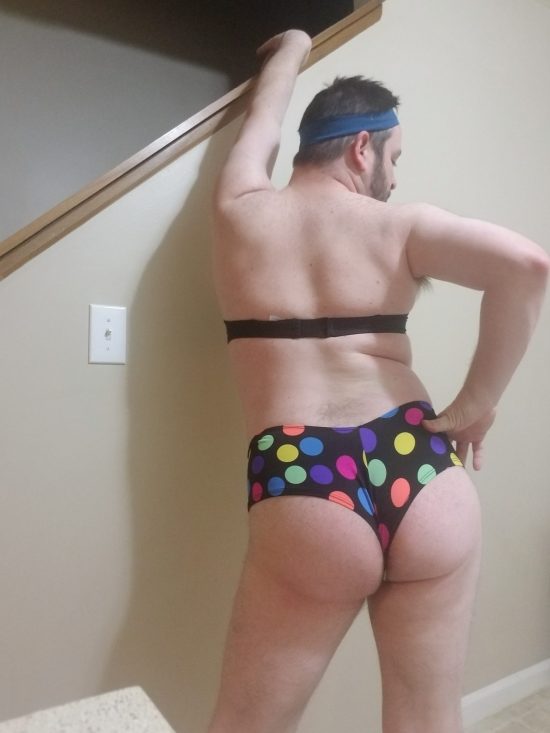 Sissy Maddie Showing Booty