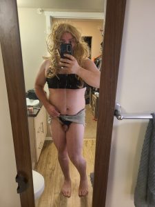 Sissy Jessica shows her clitty