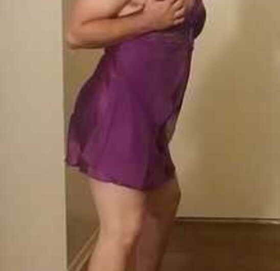 Show my friends what a pretty sissy cumslut I am