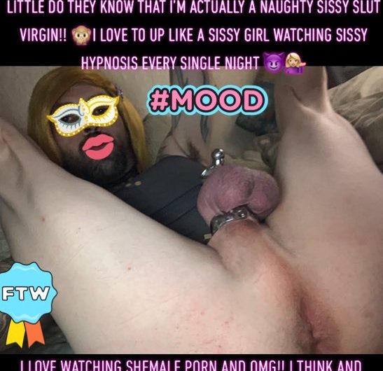 Sissy slut Lindsey craves shemale cock and feet 🦶🏻