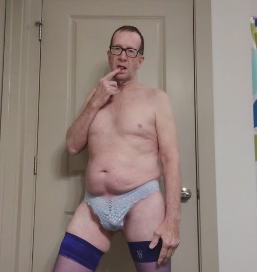 Sissy David: I like posing in my wife’s panties