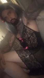 Female mistress or trans goddess wanted