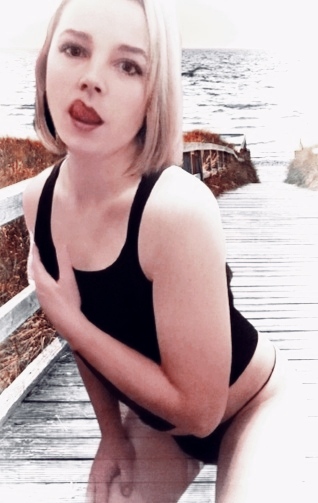 Blonde sissy’s first exposure