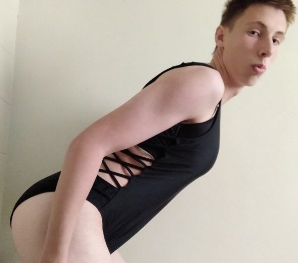 Sissy slut looking for masters and mistresses