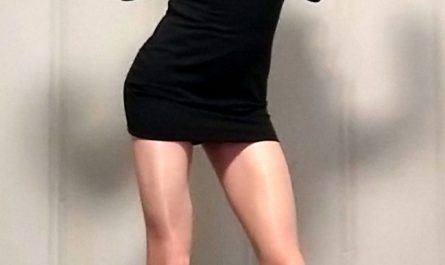 Sissy Terry Has Legs For Days!