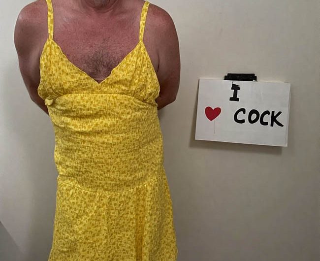 Old sissy lets the world know he loves cock