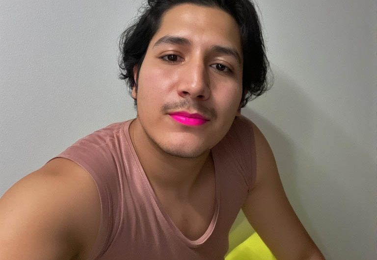 Mexican sissy rocking hot pink lipstick
